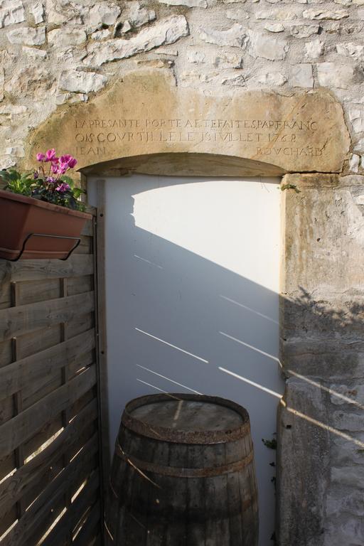 Charmante Maison Pierres 1768 Polisy Exterior foto
